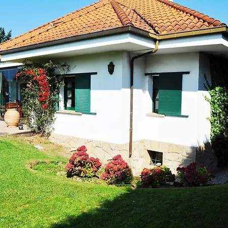 Villa Perales *
